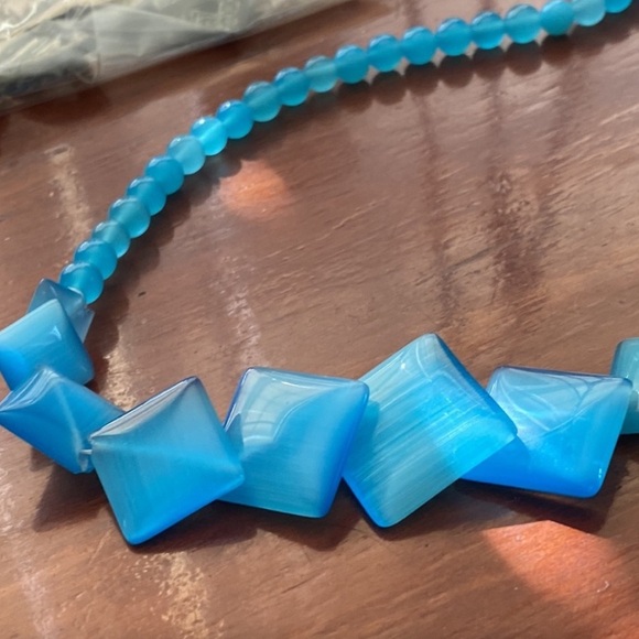 Vintage Blue Moonglow glass  Necklace 18”Length - Picture 8 of 15